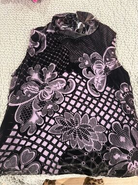 DOUBLE D RANCH Sleeveless Floral Velvet Tank Top in Black and Light Pink